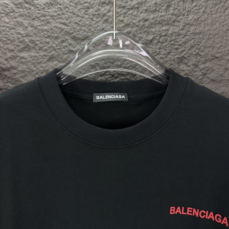 Ba*len*cia*ga t-shirts